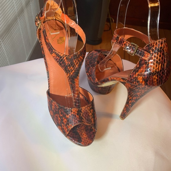 Colin Stuart Stilettos - Picture 2 of 7